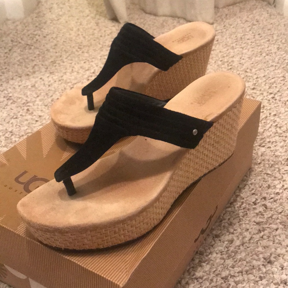 Barely worn Ugg platforms